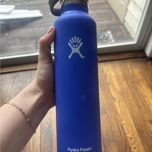 Hydro Flask Bright Blue Stainless Water Bottle